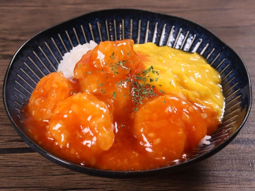 とろっとたまごのエビチリ丼